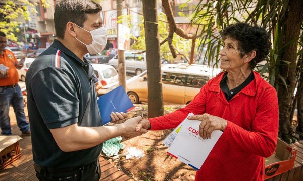 Ever Rojas Borja entre sus propuestas a trabajadores del microcentro de CDE – Diario TNPRESS