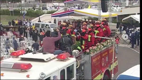 Las reliquias de Chiquitunga rumbo al Oratorio de las Carmelitas - SNT