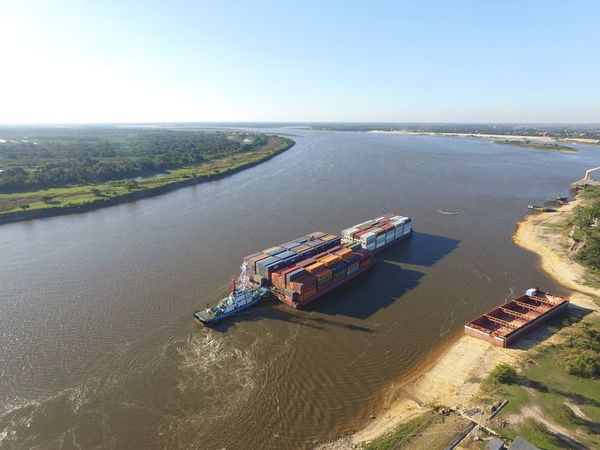 Río Paraguay vuelve a subir tras 10 días de bajante y se aleja levemente del pico histórico - Nacionales - ABC Color