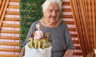 Cumplió 101 años rodeada de sus hijos, nietos, bisnietos y tataranietos - OviedoPress