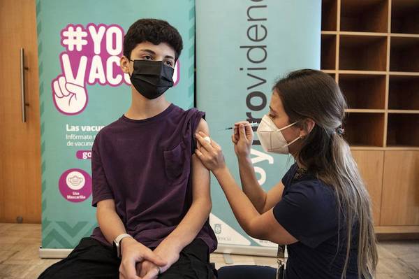 Chile: vacunación de adolescentes ya ayuda para evitar la propagación de las nuevas cepas - Megacadena — Últimas Noticias de Paraguay