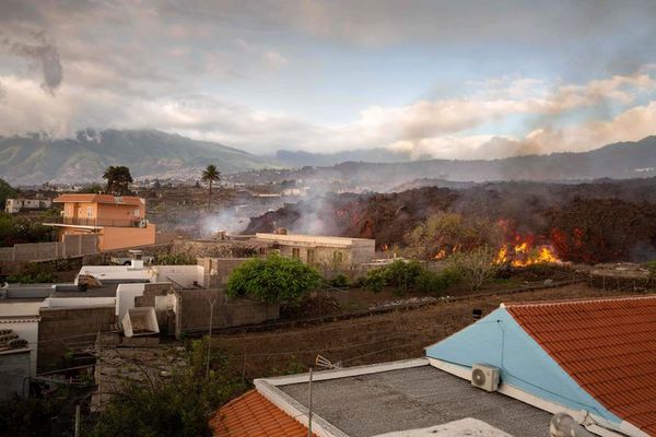Canarias teme emisión de gases tóxicos si lava llega al mar - Mundo - ABC Color