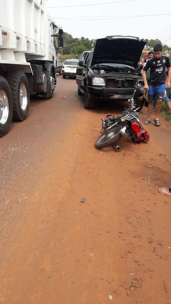 Choque frontal deja un motociclista muerto - ABC en el Este - ABC Color