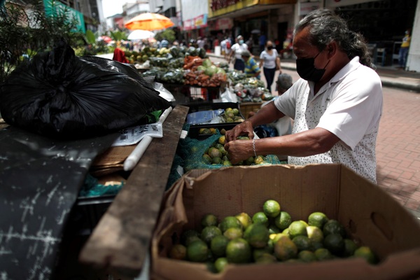 El Gobierno no ve un "panorama dirigido hacia aumentar" el salario en Panamá - MarketData