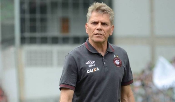 Diario HOY | Paranaense irá a Uruguay con todos sus titulares, pero sin director técnico