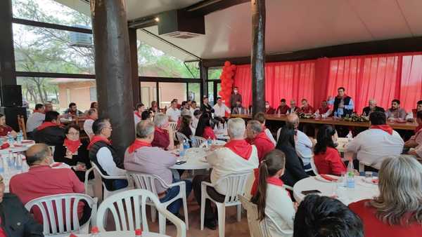 En acto en Filadelfia, Cartes remarca que “la familia colorada unida es paz, trabajo y tranquilidad” - ADN Digital