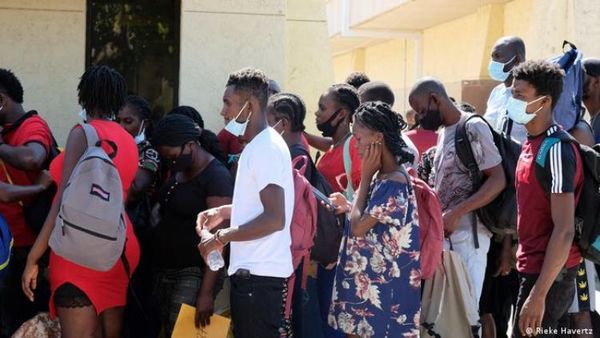 Haitianos saturan albergues en México esperando asilo de EE.UU.