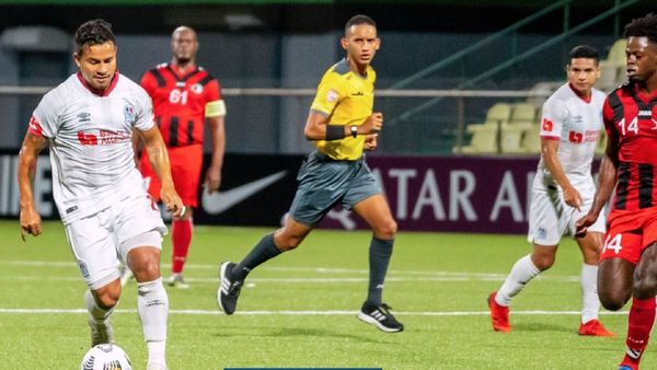Vicepresidente de Surinam jugó contra equipo de Troglio
