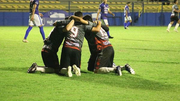 Sportivo Ameliano lo da vuelta y clasifica a octavos