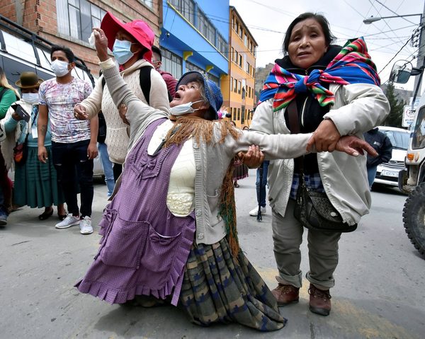El conflicto entre cocaleros bolivianos se agudiza con detenidos y heridos - MarketData