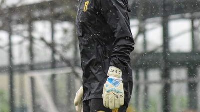 El líder no aminora la marcha y trabaja