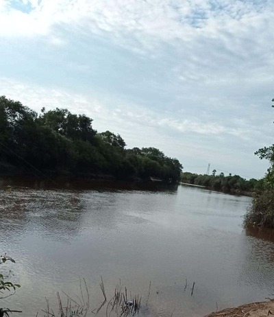 Tres integrantes de una familia fallecieron ahogados en las aguas del río Piribebuy | Ñanduti
