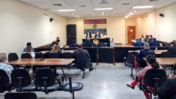 Condenan a acusados por quema del Congreso a tres años de cárcel | Noticias Paraguay