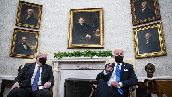 Biden y Johnson celebraron su cuestionado acuerdo militar en la Casa Blanca - .::Agencia IP::.
