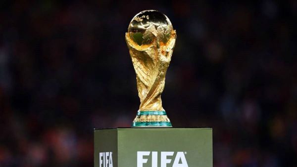 UEFA advierte de los peligros de un Mundial cada dos años