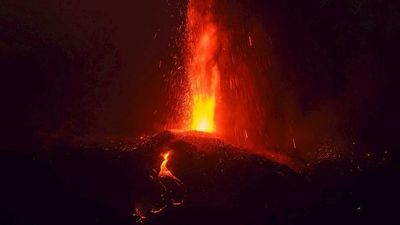 La lava del volcán de La Palma avanza a 4 metros por hora