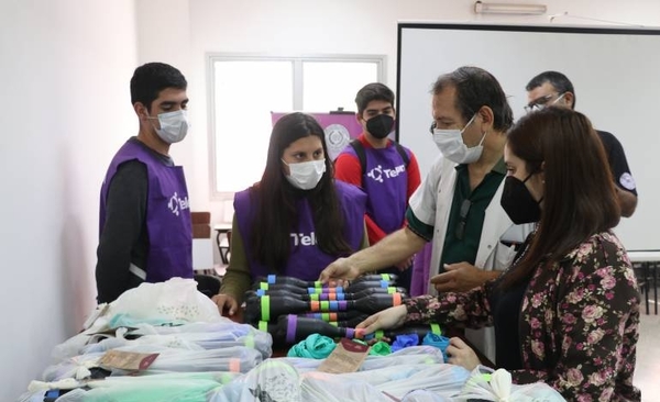 Diario HOY | Teletón dona a Clínicas kits de rehabilitación para pacientes post Covid