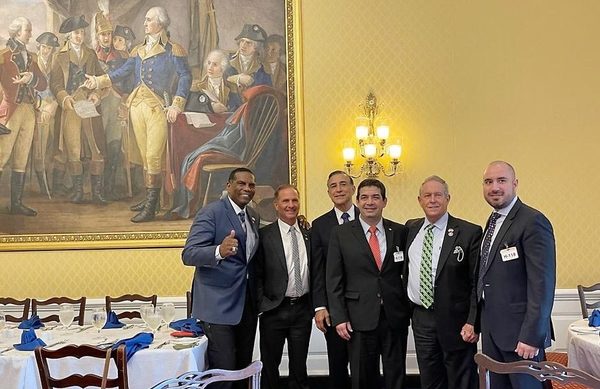 Hugo Velázquez se reunió con varios congresistas norteamericanos