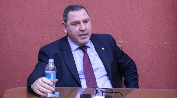 Piden expulsión de Zacarías Irún de la ANR por “alta traición” - Noticde.com