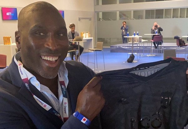 Uno de los 'invencibles' también se puso la nueva camiseta de Guaraní