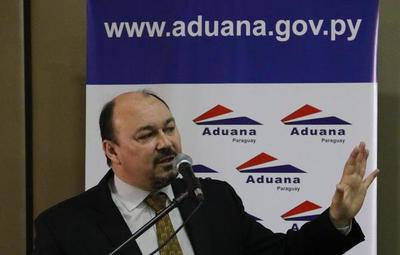 Aprueban interpelar a Julio Fernández, director de Aduanas