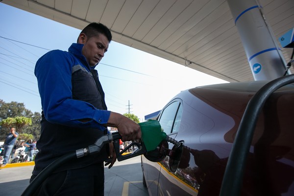 Patronal mexicana pide al Gobierno no dificultar importación de combustibles - MarketData