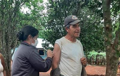 Vacunación anticovid casa por casa en Caazapá