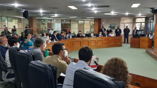 Junta cita a intendente para saber qué hizo para evitar suba de pasaje