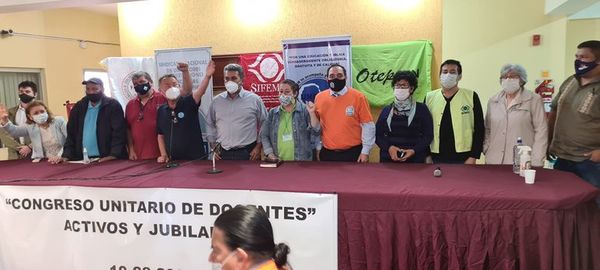 No hubo diálogo y unos 70.000 docentes van a huelga desde el viernes 1 de octubre - Nacionales - ABC Color