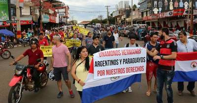 La Nación / Comerciantes anuncian movilización en caso de que no se rehabilite el puente San Roque