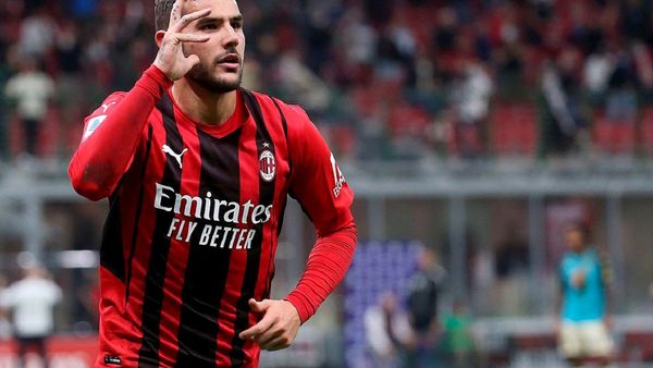 Milan gana y alcanza al Inter al mando de la Serie A