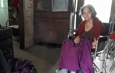 San Pedro: mujer de 74 vive en extrema pobreza y necesita ayuda