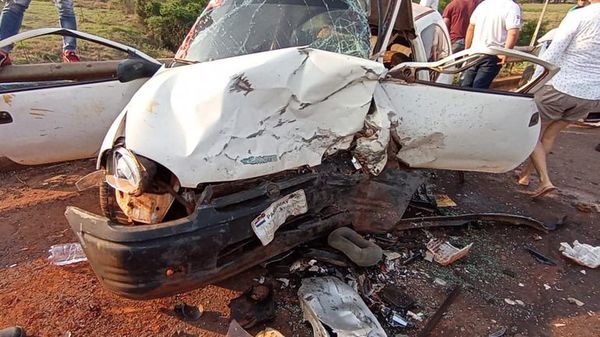 Dos fallecidos en choque de automóviles sobre la ruta PY03 - Nacionales - ABC Color