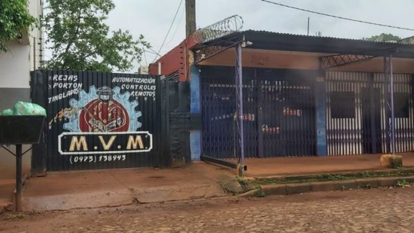 Herrero cobró adelantado por su trabajo y rajó con la plata