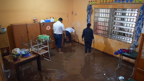 El 54% de las escuelas de Villarrica urgen construcción de más aulas