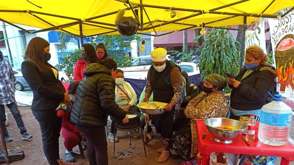 Sin ollas se retorna a las ayudas condicionadas