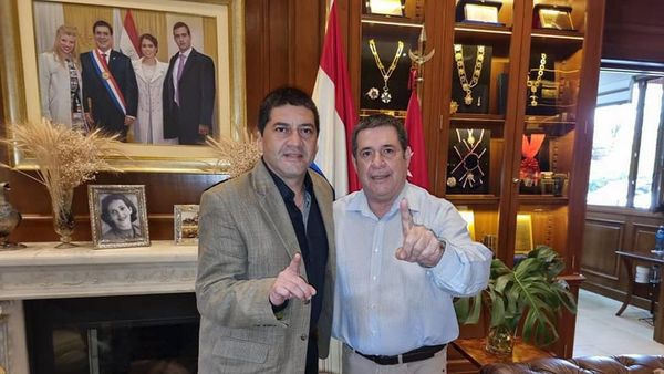 Intendentable de la ANR fue denunciado por filiación