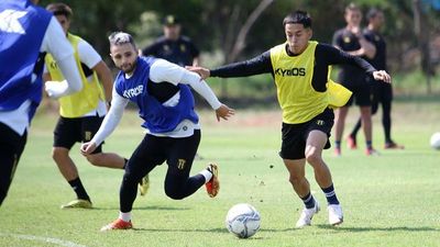 Jubero empieza a mover el equipo