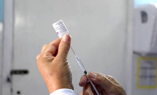 Diario HOY | Salud planea aplicar tercera dosis contra covid-19 en el 2022