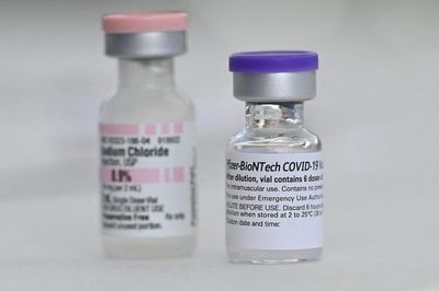 EEUU aprueba la tercera dosis de Pfizer para mayores de 65 años y otros casos - Mundo - ABC Color