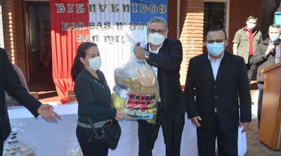 En Villarrica realizan el lanzamiento de la cuarta entrega de kits de alimentos - Noticiero Paraguay