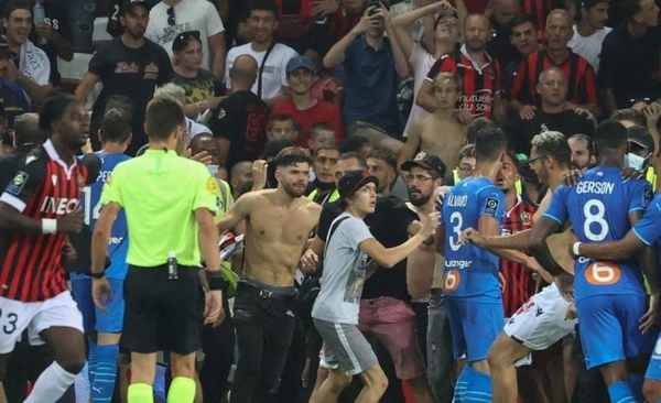 Diario HOY | Otra jornada violenta en el fútbol francés: 16 heridos esta vez