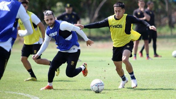 Fernando Jubero empieza a mover el equipo