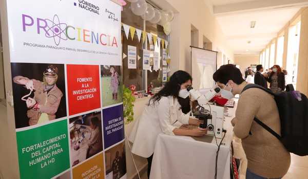 Exponen proyectos del área de salud en la primera jornada Expo Científica del IICS - .::Agencia IP::.