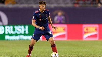 Gastón Giménez: de la suspensión por indisciplina a una asistencia y un gol - Fútbol Internacional - ABC Color