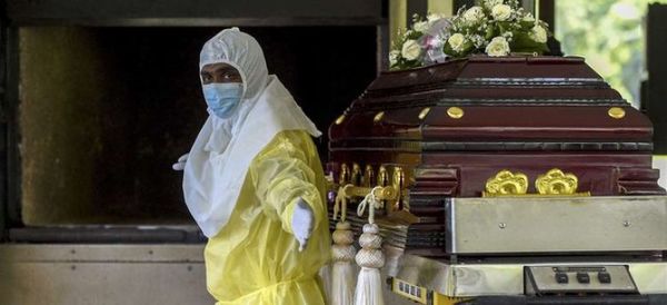 Muertes diarias por covid-19 en Rusia nuevamente en alza