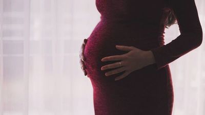 Estudio alerta riesgos del uso del paracetamol durante el embarazo