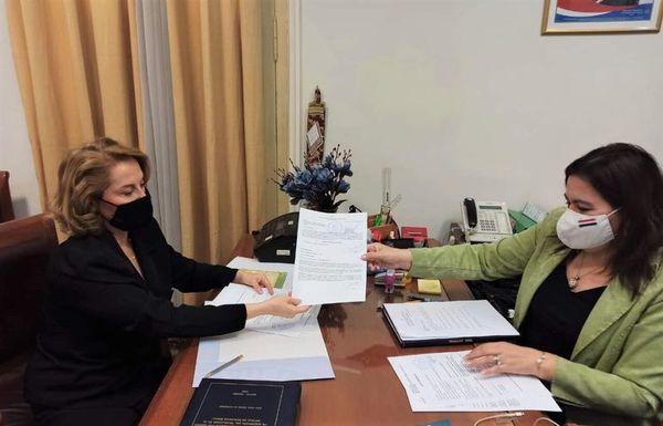 A horas de cerrarse la inscripción, esta mañana se suman otros tres candidatos a la Corte - Nacionales - ABC Color