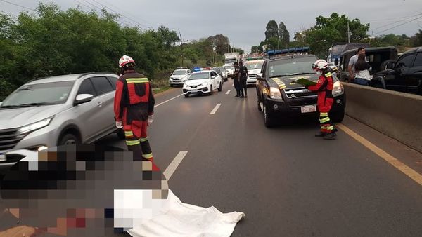 Capiatá: Motociclista que iba al trabajo muere tras ser embestido por una camioneta que ingresó a su carril