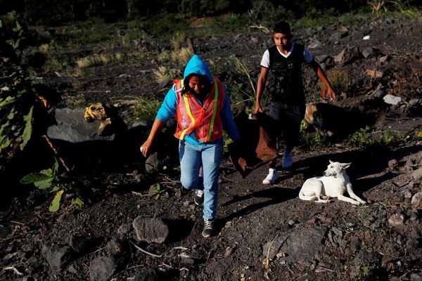 Guatemala, en alerta por erupción del volcán Fuego - Mundo - ABC Color